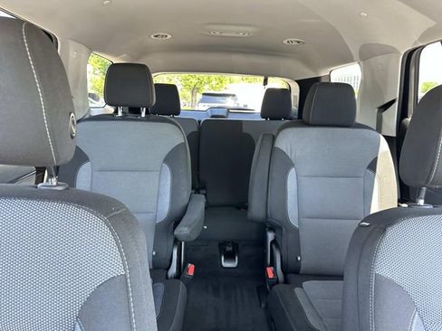 Used 2019 Chevrolet Traverse LT FWD image 12