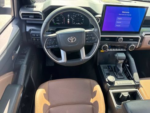 Used 2025 Toyota 4Runner Limited w/ Tow Technology Package AWD/4WD image 16