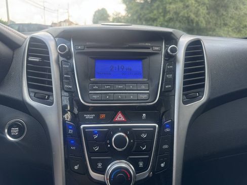 Used 2014 Hyundai Elantra GT w/ Option Group 02 FWD image 30