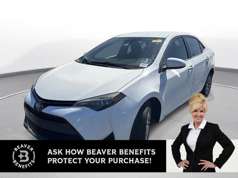 Used 2018 Toyota Corolla LE image 1