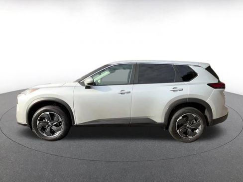 Used 2025 Nissan Rogue SV image 9