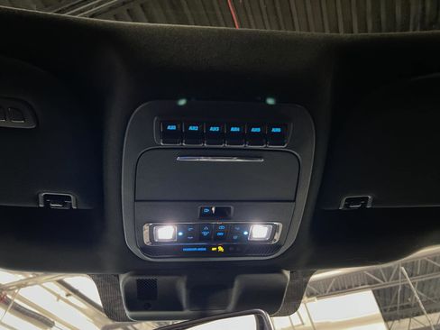 Used 2025 Ford F150 Raptor AWD/4WD image 22
