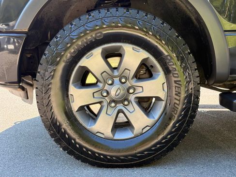 Used 2014 Ford F150 FX4 w/ Equipment Group 402A Luxury AWD/4WD image 16