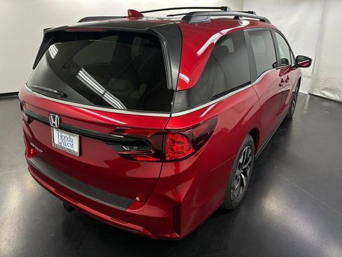 New 2026 Honda Odyssey EX-L image 9