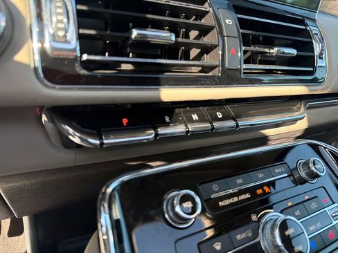 Used 2024 Lincoln Navigator Reserve AWD/4WD image 24