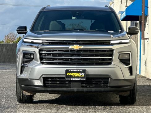 Certified 2024 Chevrolet Traverse LT image 9