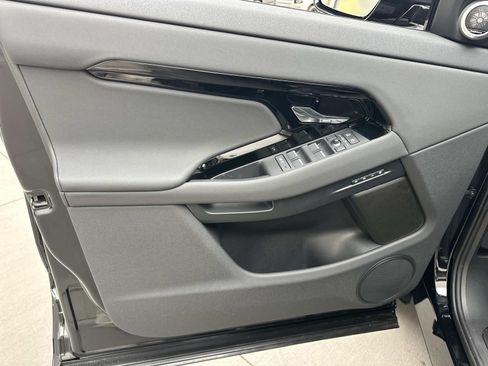 New 2026 Land Rover Range Rover Evoque S AWD/4WD image 9