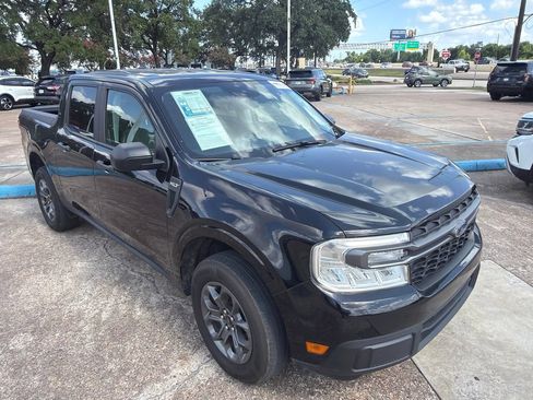 Used 2023 Ford Maverick XLT FWD image 3