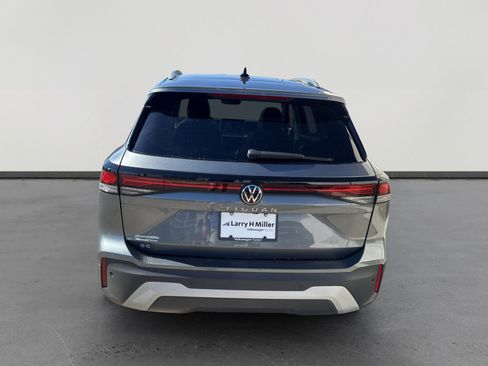 New 2026 Volkswagen Tiguan SE image 5