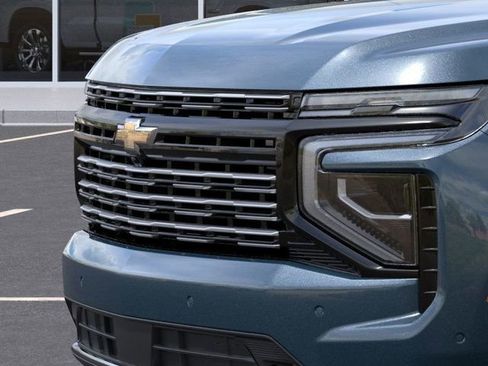 New 2026 Chevrolet Suburban High Country AWD/4WD image 16