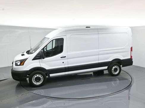 New 2026 Ford Transit 150 148 Medium Roof w/ Load Area Protection Package RWD image 39