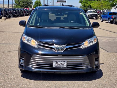 Used 2018 Toyota Sienna XLE Premium AWD/4WD image 6