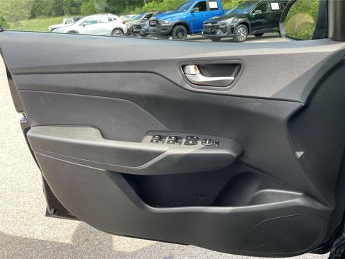 Used 2022 Hyundai Accent SE w/ Cargo Package FWD image 23