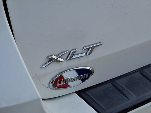Used 2021 Ford Explorer XLT w/ Equipment Group 202A AWD/4WD image 11