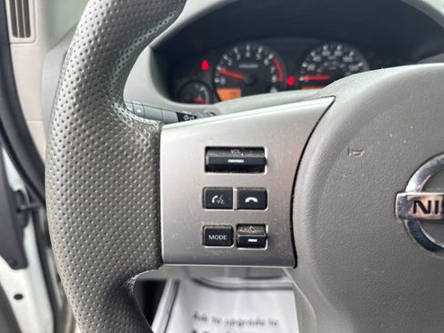 Used 2018 Nissan Frontier SV image 23