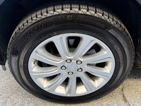 Used 2019 Land Rover Discovery Sport SE AWD/4WD image 28