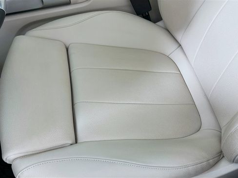 Certified 2025 Mercedes-Benz GLB 250 image 19