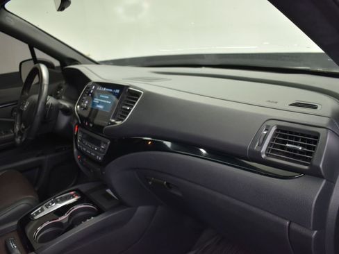 Used 2020 Honda Pilot Black Edition image 26