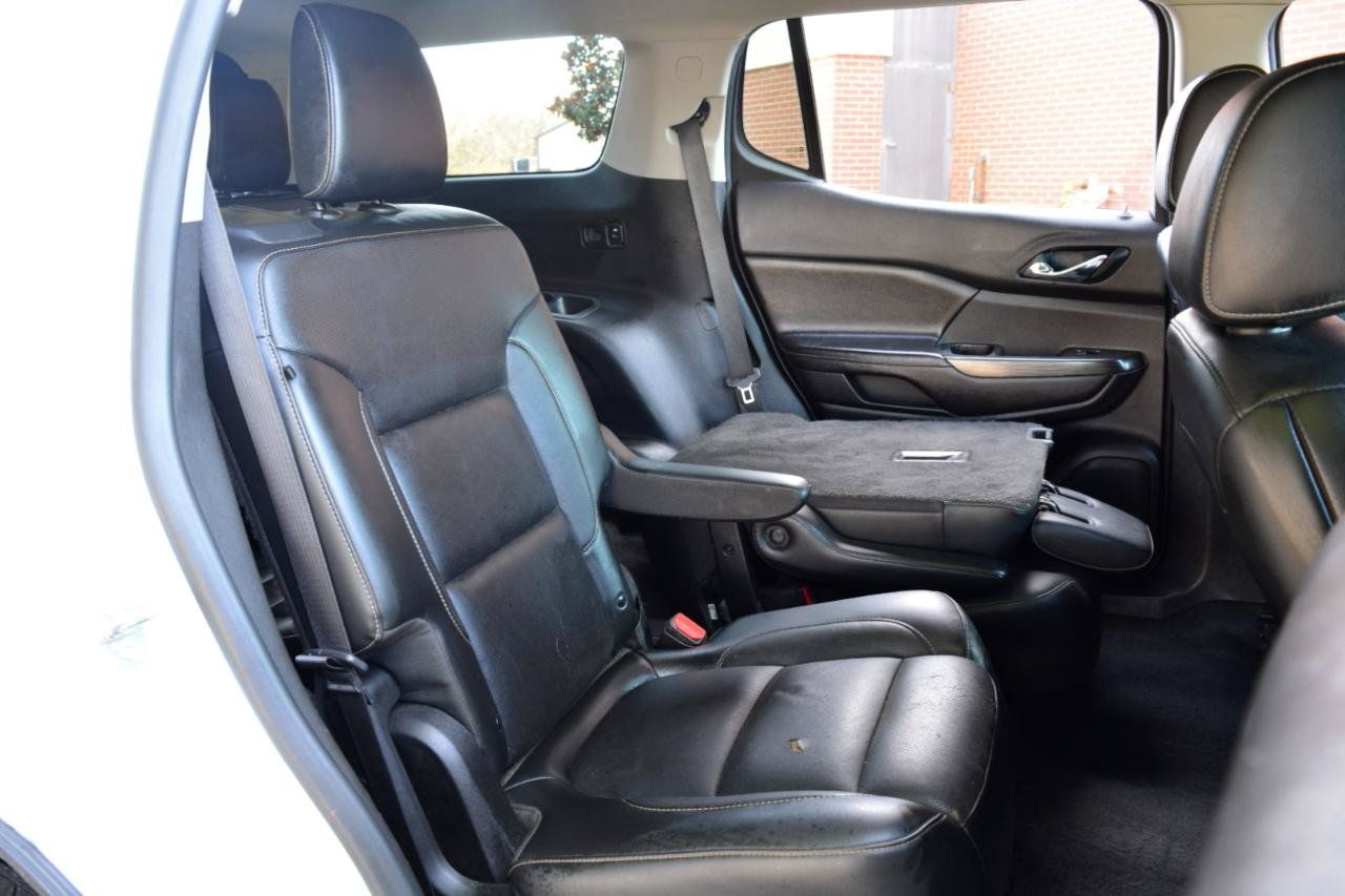 Used 2019 GMC Acadia SLT FWD image 16