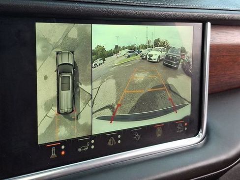 Used 2024 GMC Yukon Denali Ultimate AWD/4WD image 18