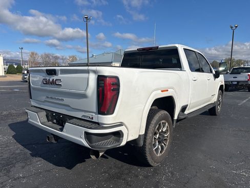 Used 2025 GMC Sierra 2500 AT4 w/ AT4 Premium Plus Package image 3