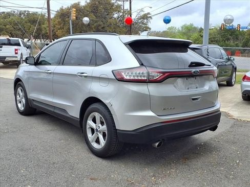 Used 2018 Ford Edge SE image 5