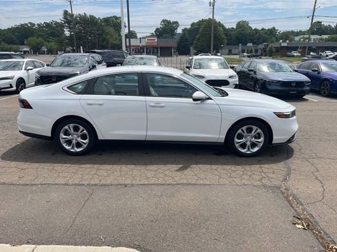 Used 2024 Honda Accord LX image 22