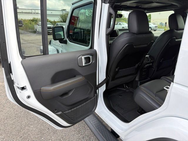 New 2027 Jeep Wrangler Unlimited Sahara AWD/4WD image 10