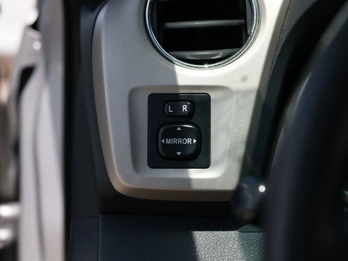 Used 2011 Toyota Matrix w/ Matrix Sport Pkg FWD image 42