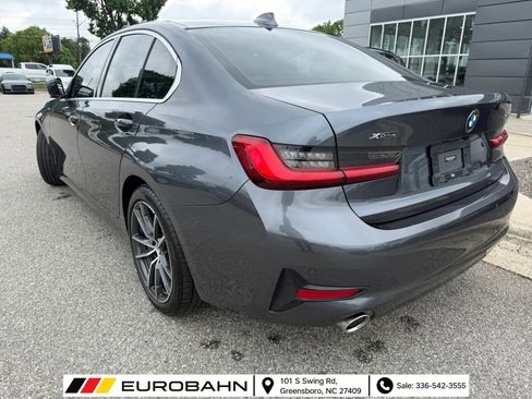 Used 2019 BMW 330i xDrive Sedan w/ Convenience Package AWD/4WD image 3