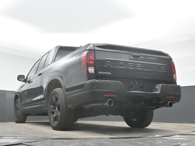 Used 2025 Honda Ridgeline Black Edition image 32