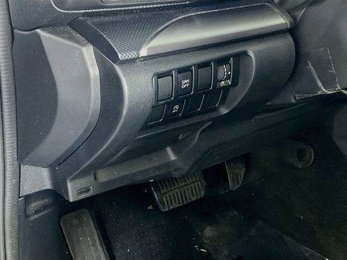 Used 2023 Subaru Forester Premium AWD/4WD image 10
