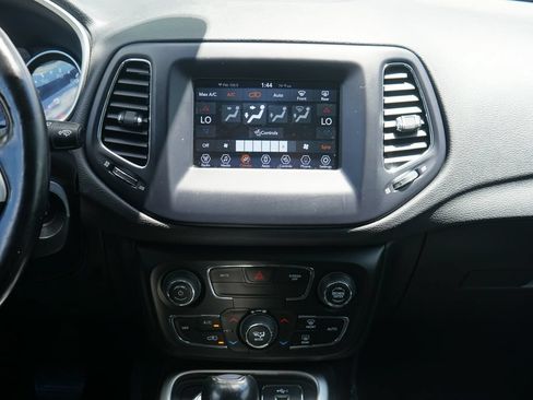 Used 2021 Jeep Compass Latitude w/ Convenience Group AWD/4WD image 22
