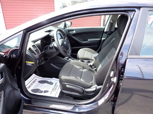Used 2017 Kia Forte LX w/ LX Popular Plus Package FWD image 7