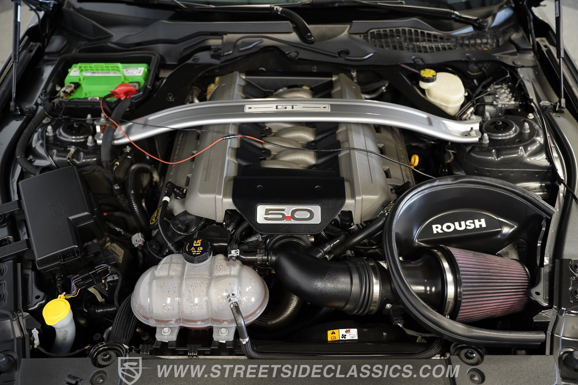 Used 2016 Ford Mustang GT Premium RWD image 4