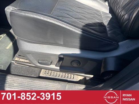 Used 2021 Nissan Rogue Platinum AWD/4WD image 14