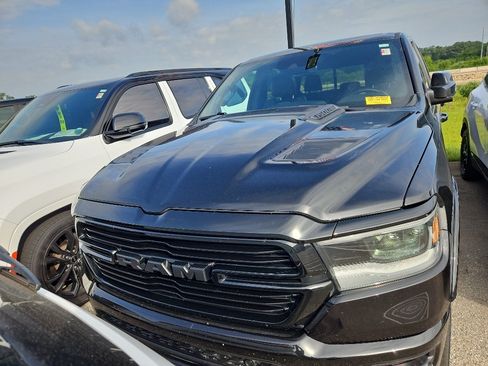 Used 2022 RAM 1500 Laramie AWD/4WD image 2
