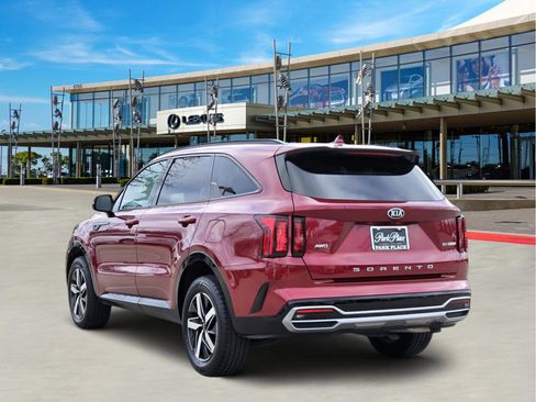 Used 2021 Kia Sorento EX w/ Panoramic Sunroof Package image 4
