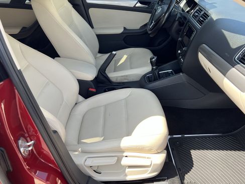 Used 2018 Volkswagen Jetta SE FWD image 30