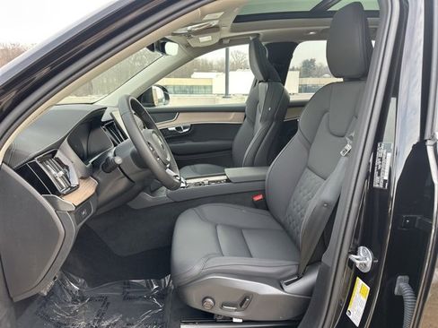 Certified 2025 Volvo XC90 B5 Plus image 19