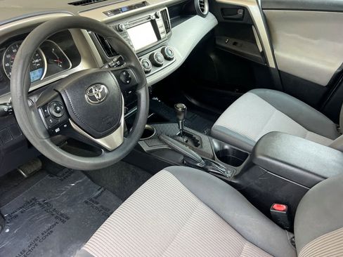 Used 2014 Toyota RAV4 LE FWD image 11