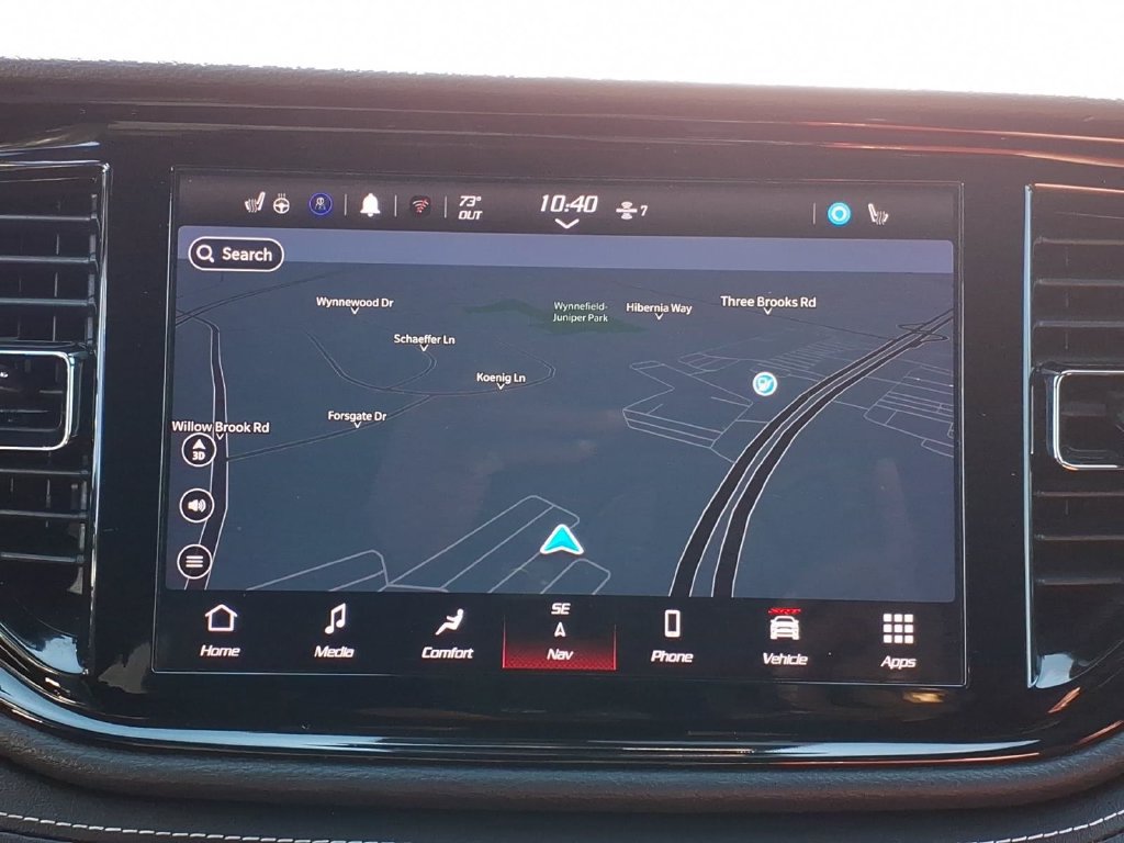 Used 2022 Dodge Durango SRT w/ Technology Group AWD/4WD image 7