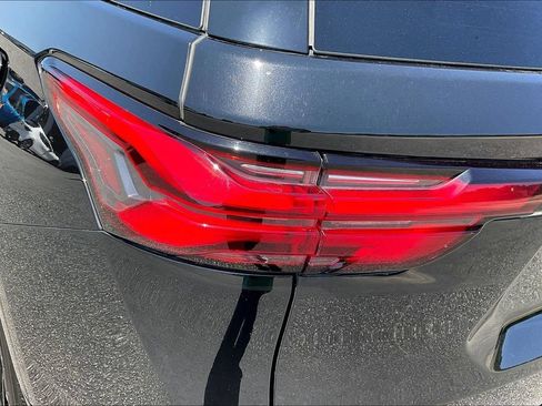 Used 2022 Chevrolet Traverse Premier w/ LPO, Floor Liner Package FWD image 31