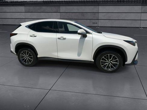 Certified 2025 Lexus NX 250 FWD w/ Towing Package (2000 Lbs) image 9