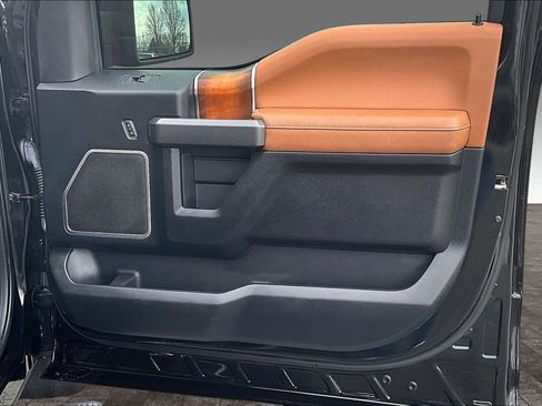 Used 2016 Ford F150 Limited image 13