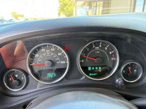 Used 2013 Jeep Wrangler Sport AWD/4WD image 13