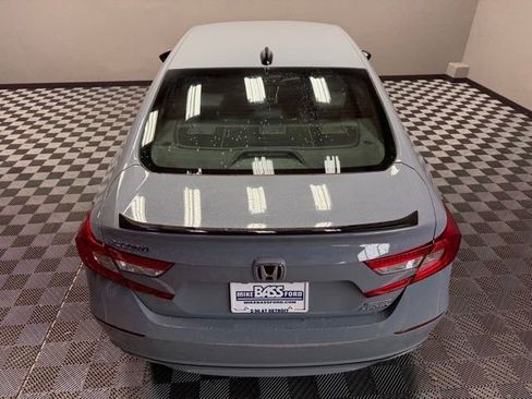 Used 2022 Honda Accord Sport image 11