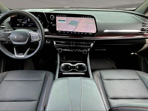 Used 2026 Chevrolet Traverse Z71 w/ Driver Confidence Package AWD/4WD image 7