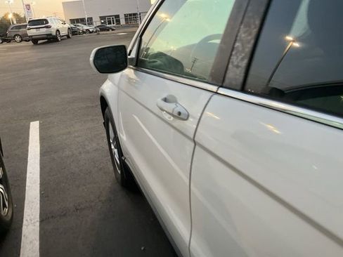 Used 2011 Honda CR-V EX-L image 9