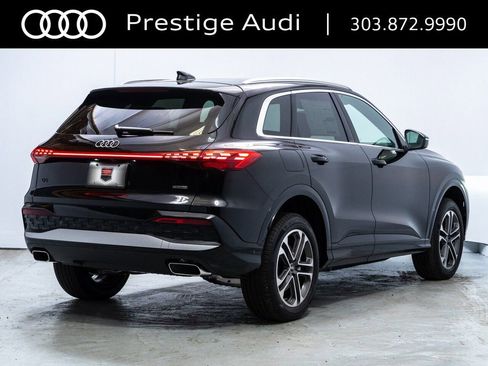 Used 2025 Audi Q5 Premium w/ Convenience Package AWD/4WD image 8
